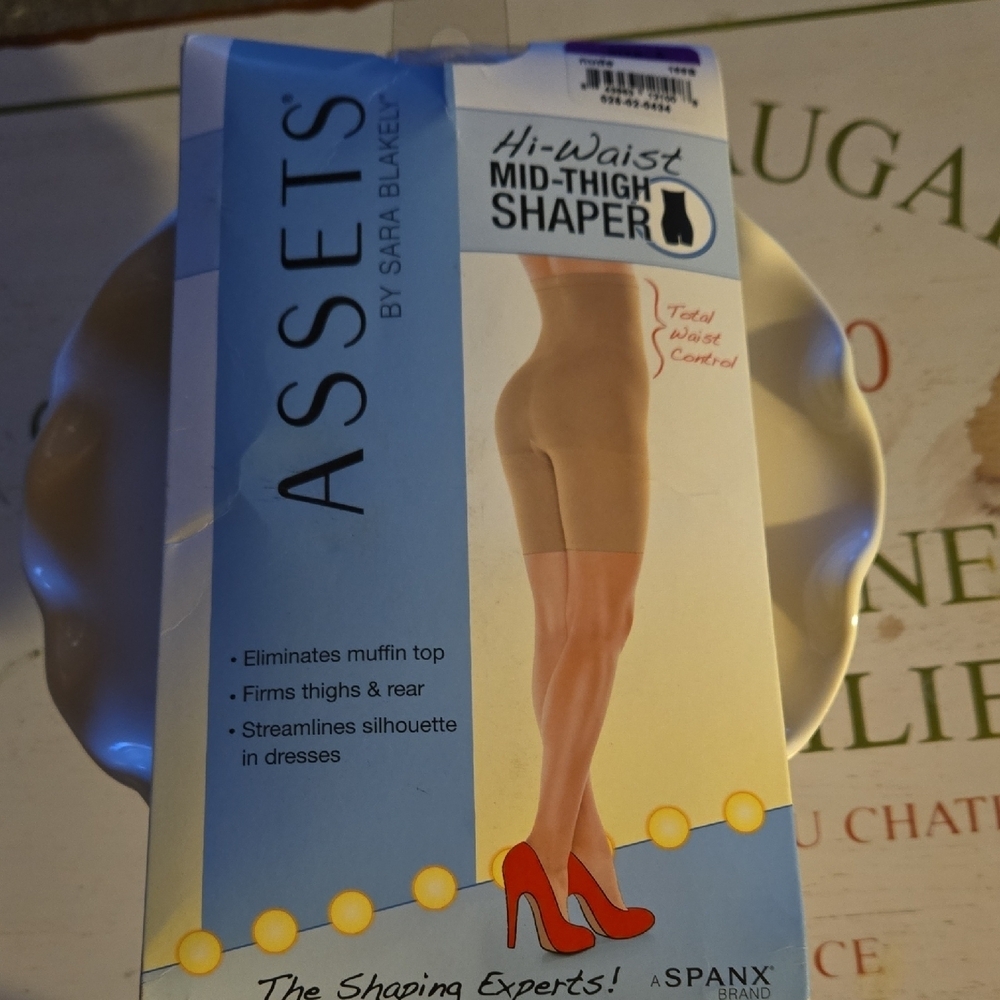 ASSETS by Sara Blakely Hi-Waist Mid-thigh Shaper in Nude Size 5